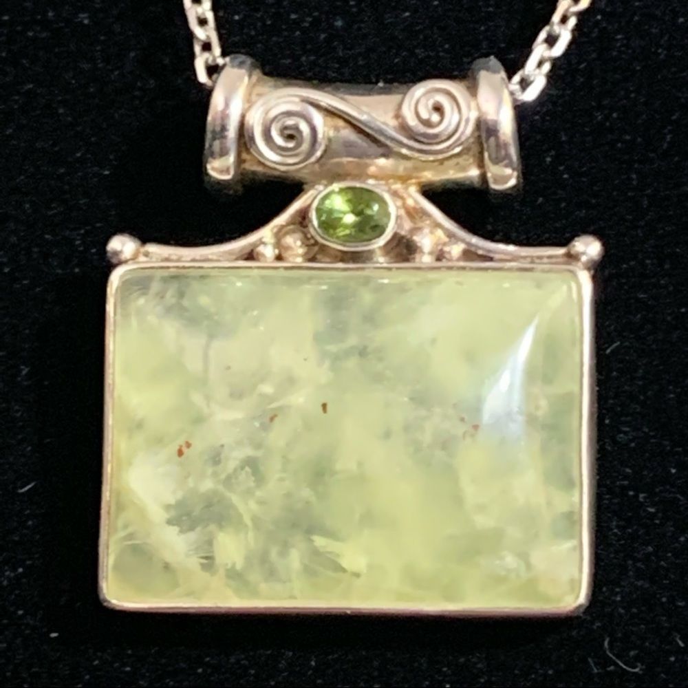 Sajen  Chrysoprase Sterling Silver Pendant with Peridot Accent